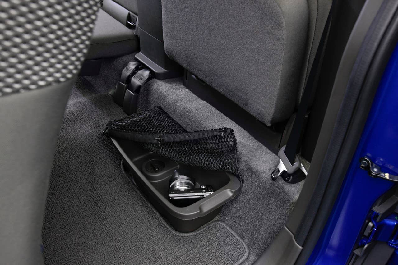 2012 Nissan Frontier rear seat