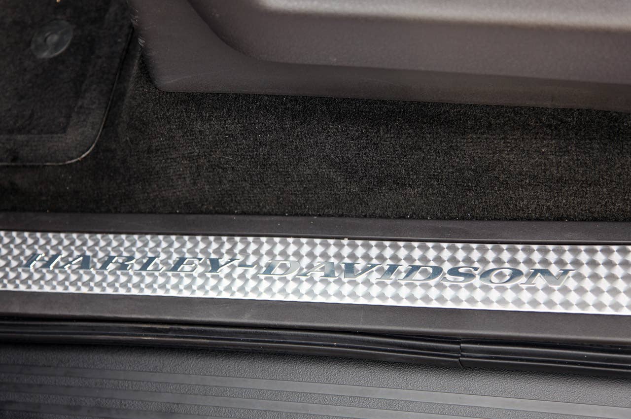 2011 Ford F-150 Harley-Davidson sill plate