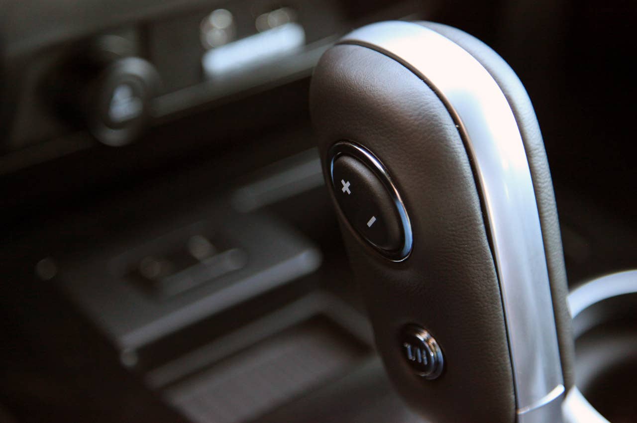 2011 Ford F-150 Harley-Davidson shifter
