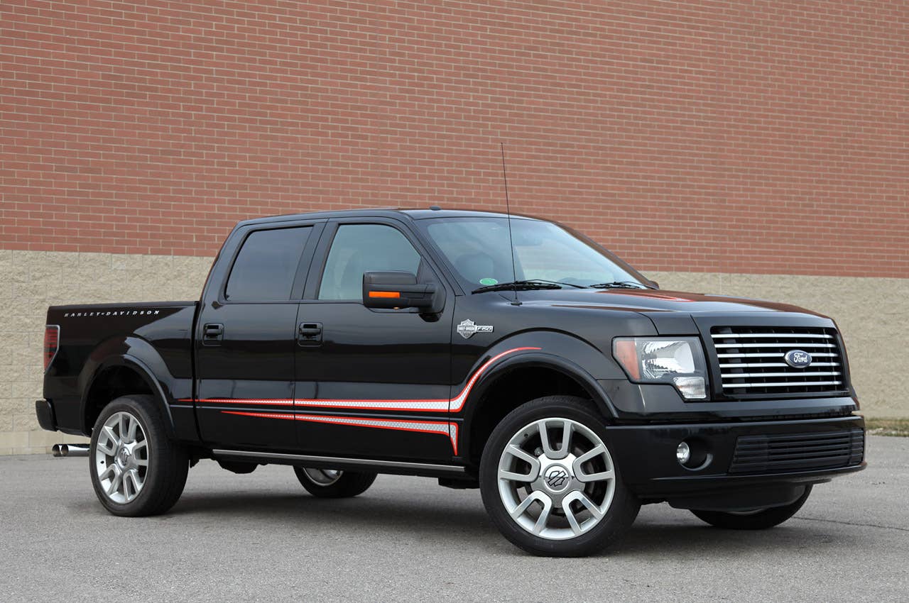 2011 Ford F-150 Harley-Davidson front 3/4 view