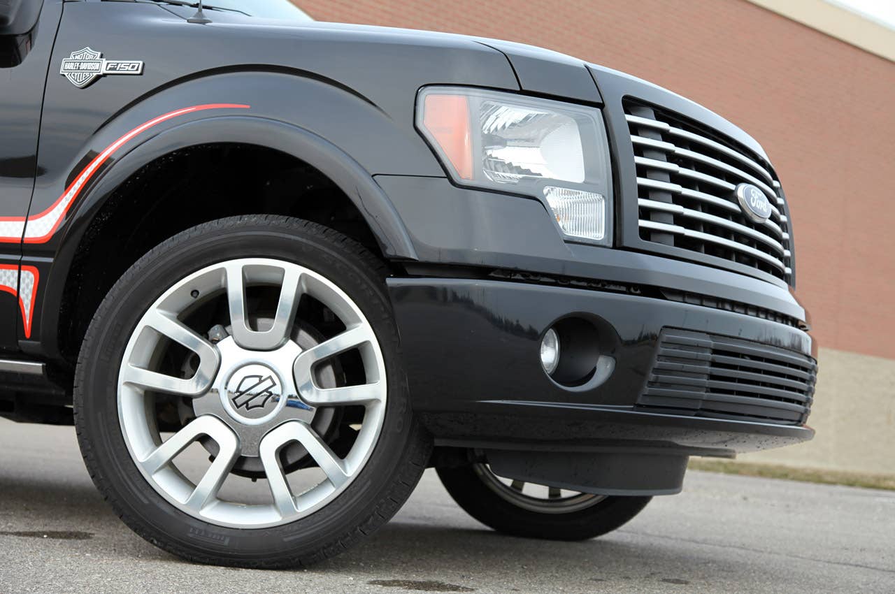 2011 Ford F-150 Harley-Davidson front detail