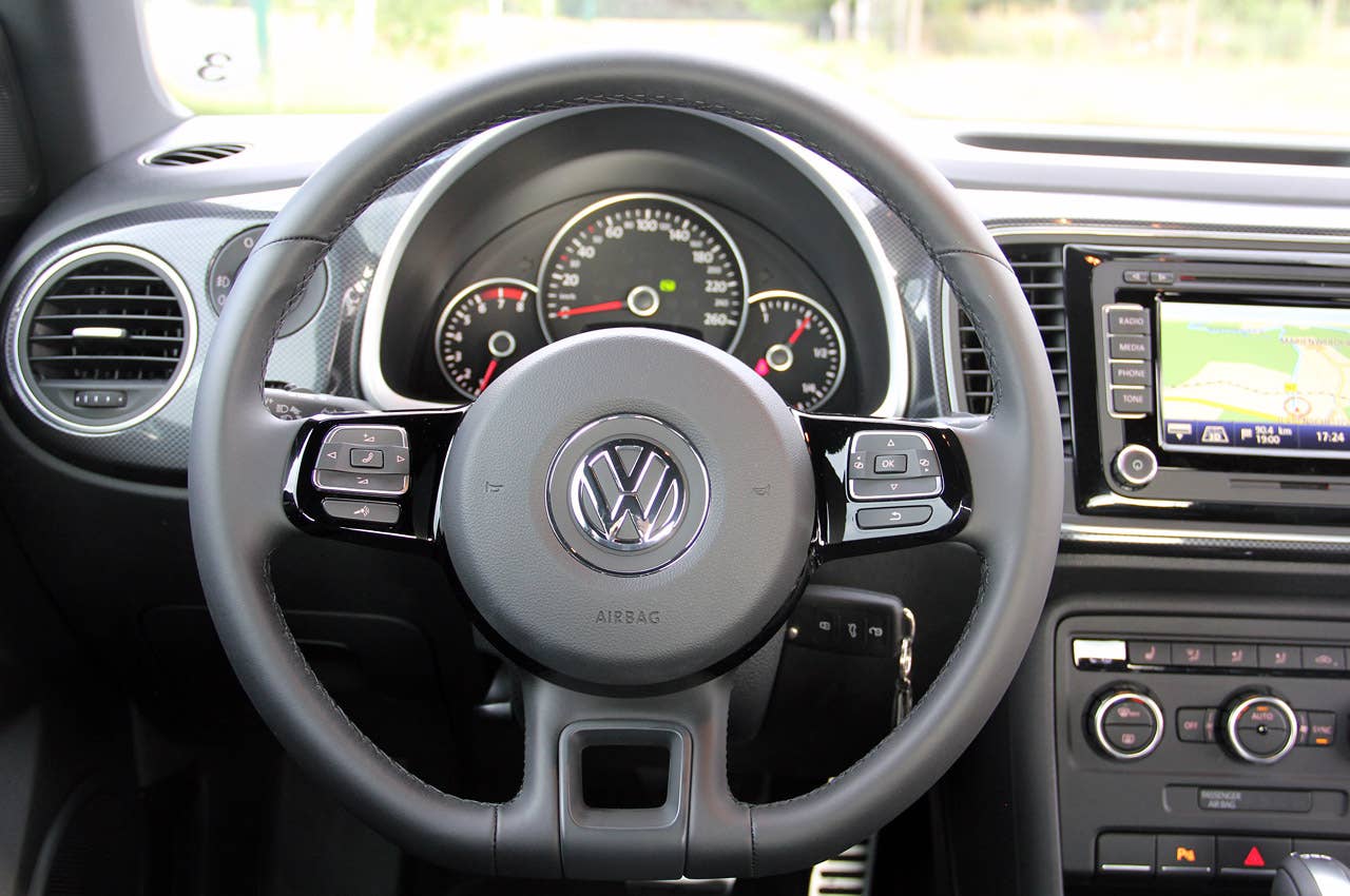 2012 Volkswagen Beetle Turbo steering wheel