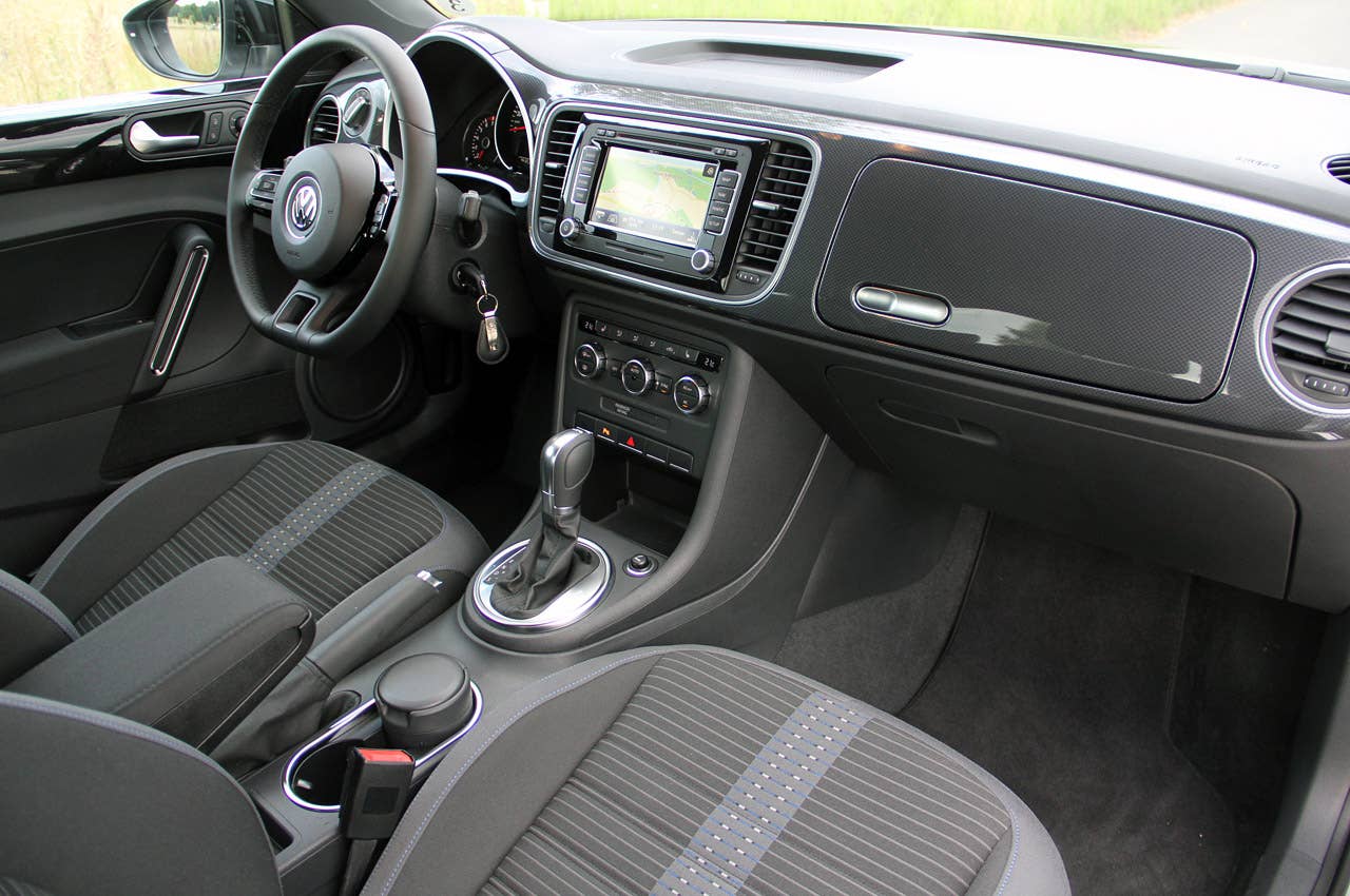 2012 Volkswagen Beetle Turbo interior