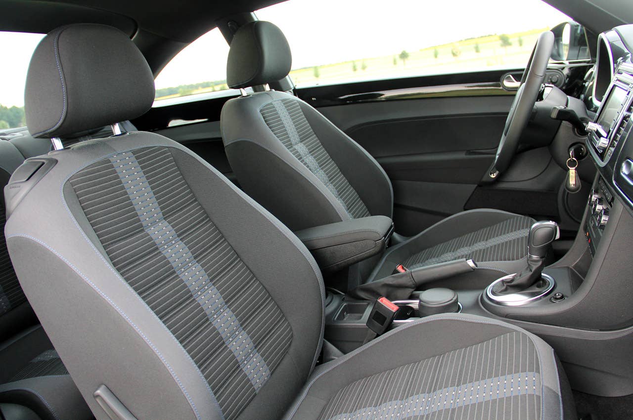2012 Volkswagen Beetle Turbo front seats