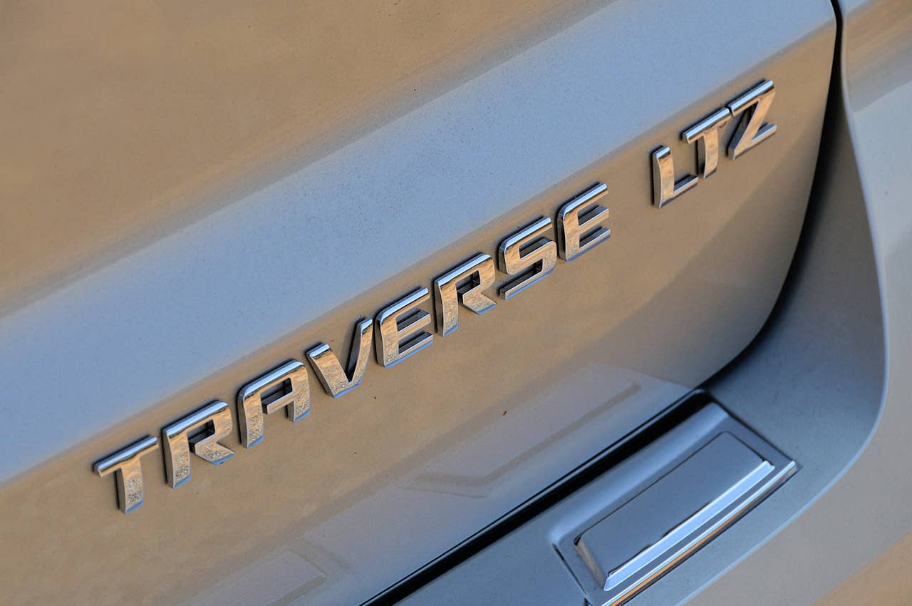 2013 Chevrolet Traverse badge