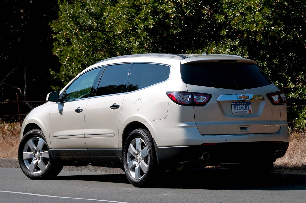 2013 Chevrolet Traverse rear 3/4 view