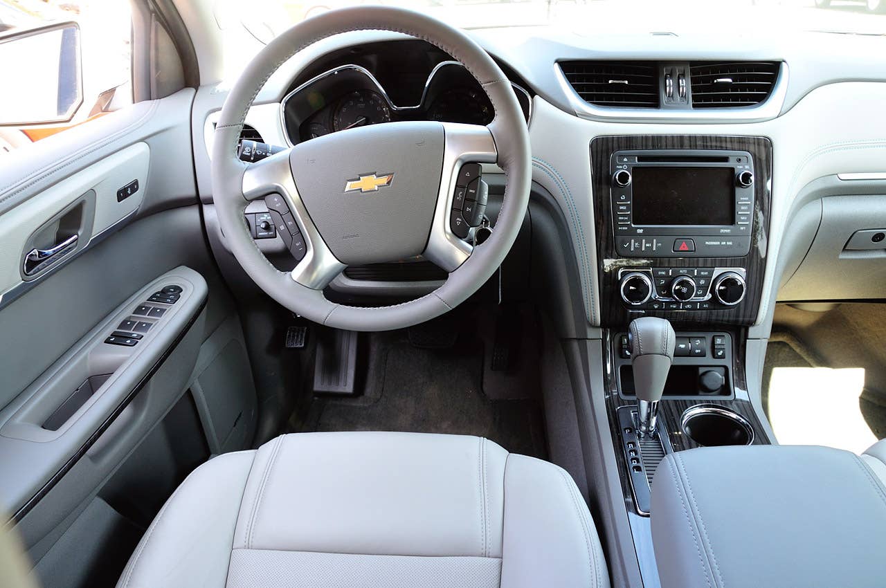 2013 Chevrolet Traverse interior