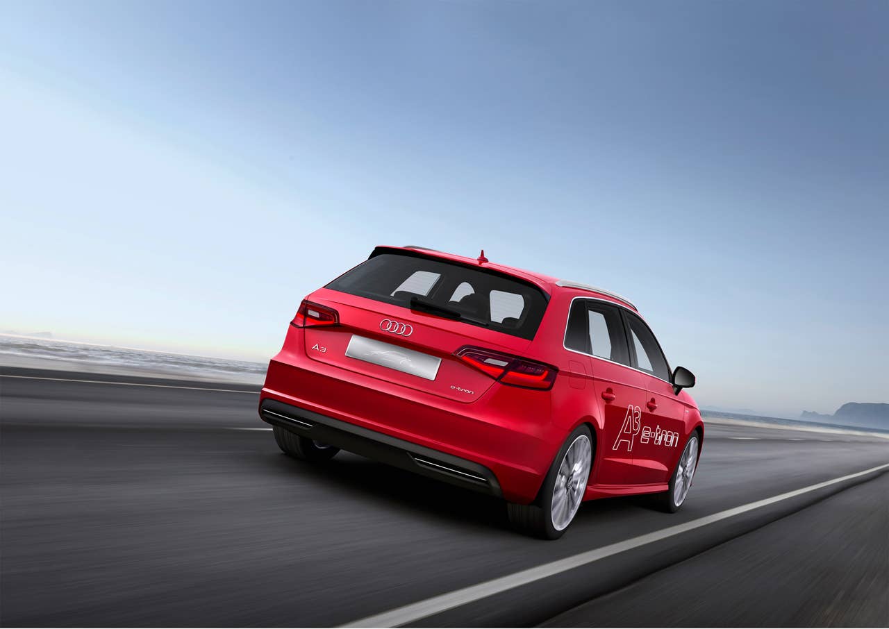 Audi A3 e-tron rear 3/4