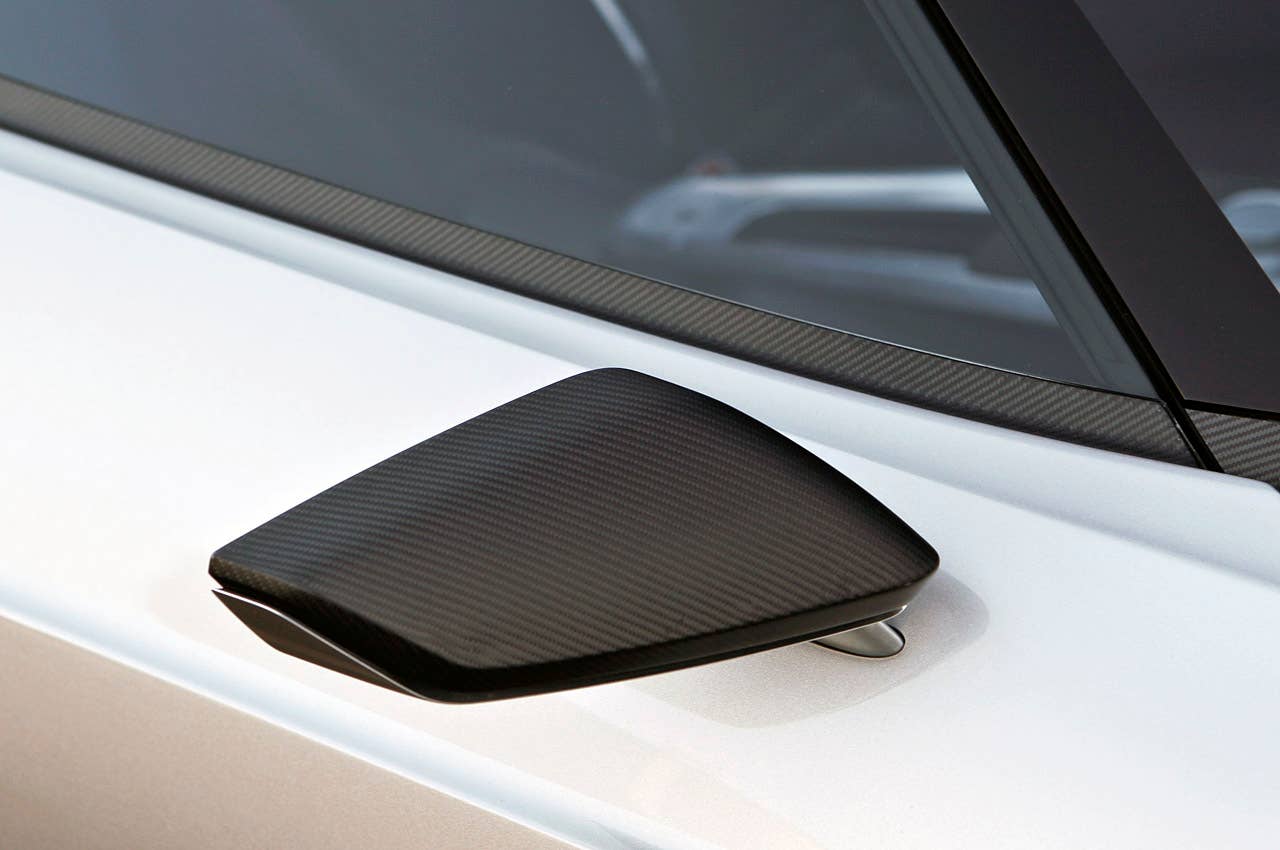 2014 Audi e-tron Spyder side mirror