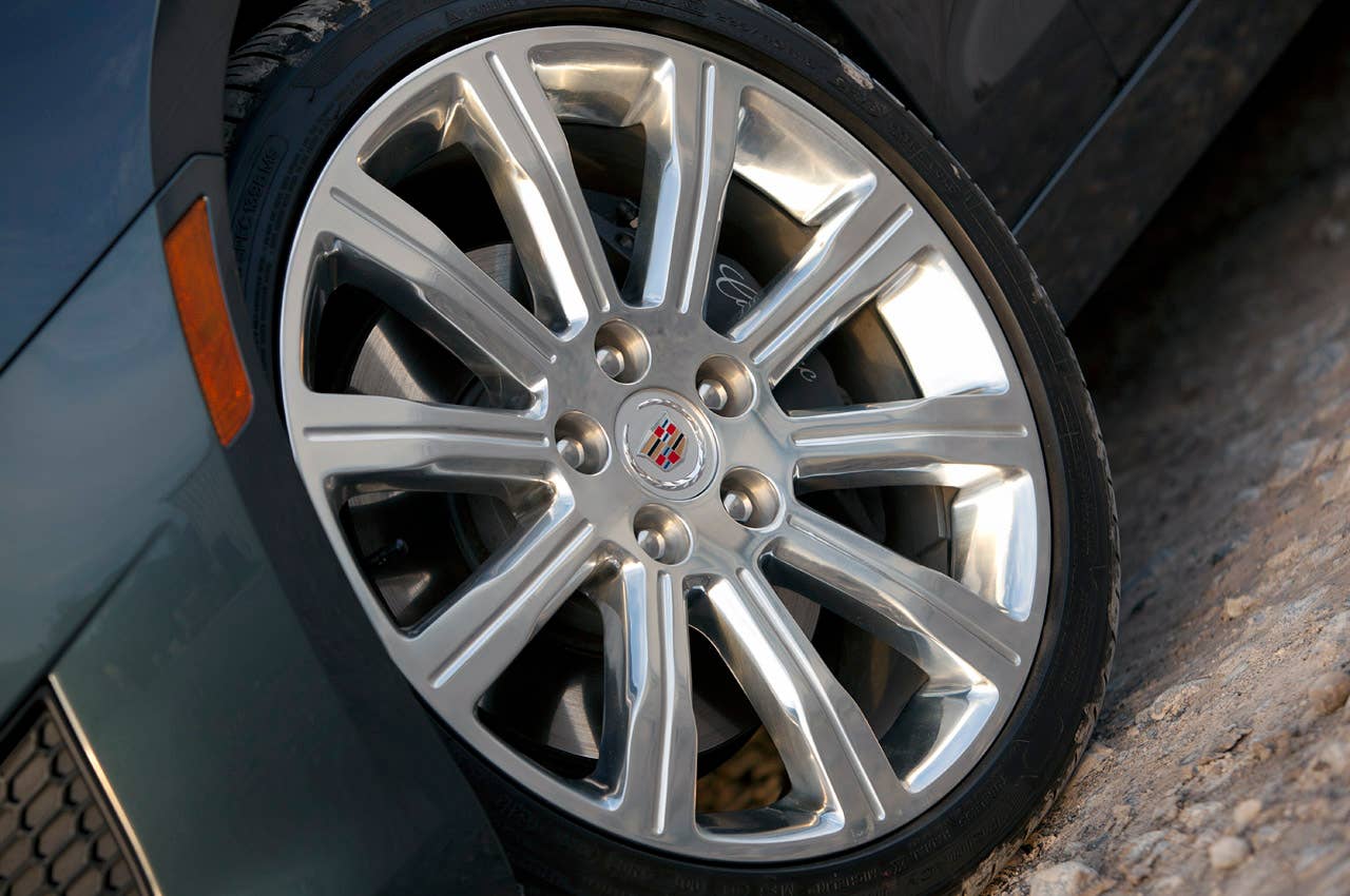 2013 Cadillac ATS 3.6 AWD wheel