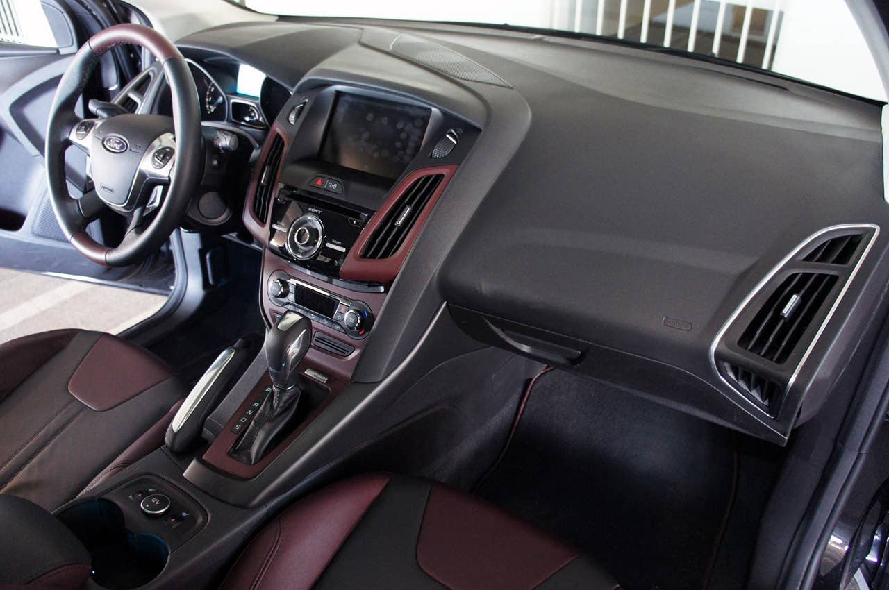2012 Ford Focus Titanium interior