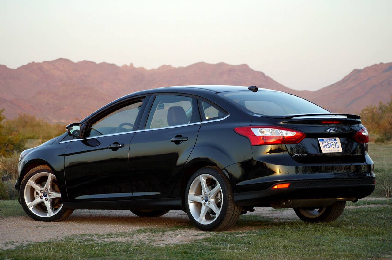 2012 Ford Focus Titanium rear 3/4 view