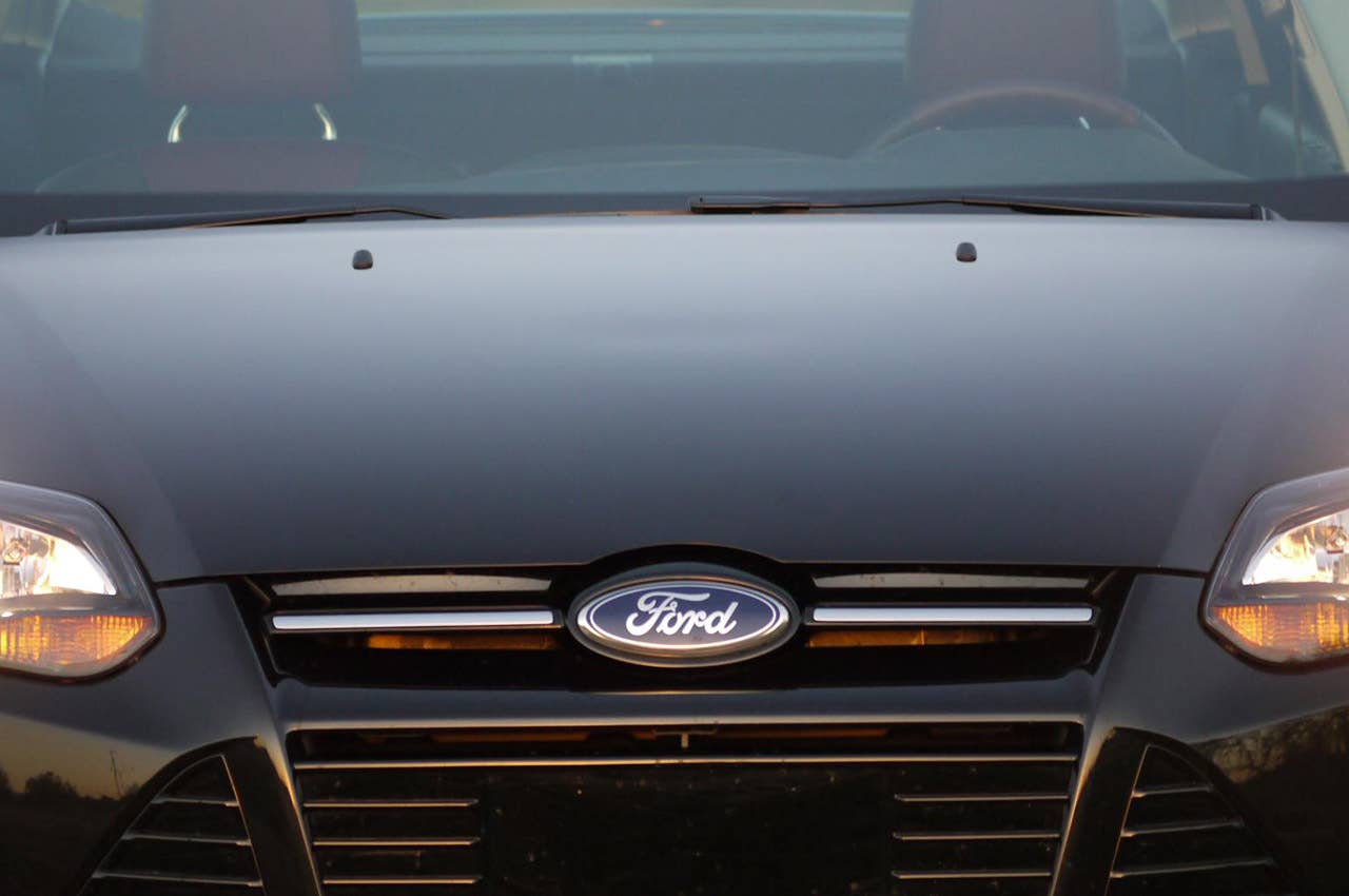 2012 Ford Focus Titanium grille