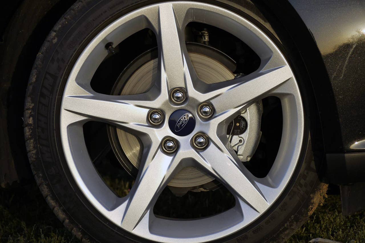 2012 Ford Focus Titanium wheel