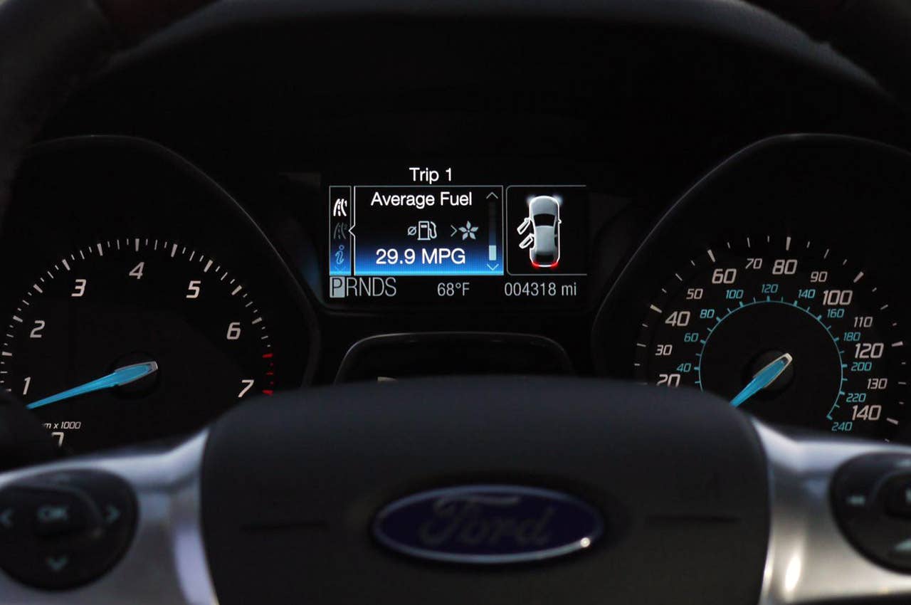 2012 Ford Focus Titanium gauges
