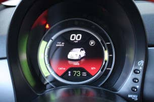 2013 Fiat 500e gauges