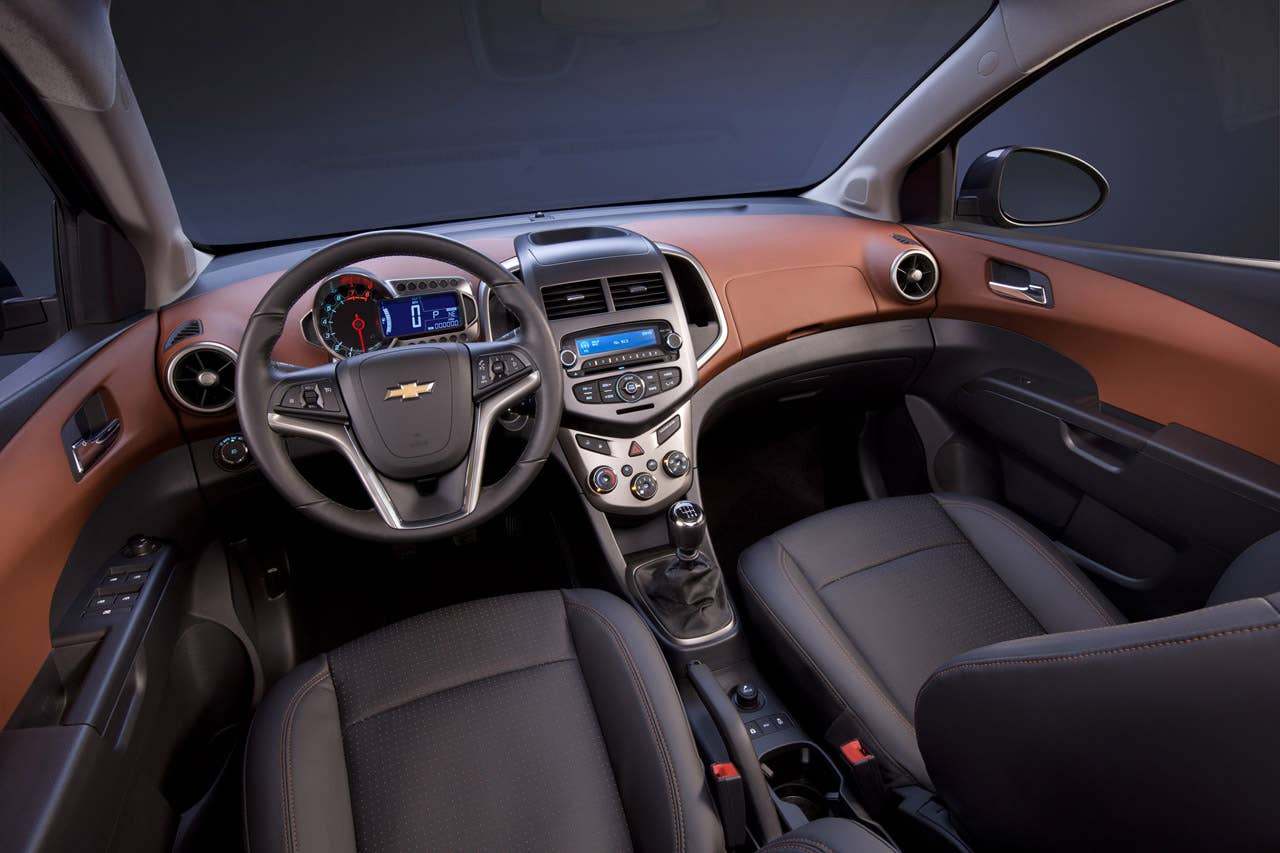 2012 Chevrolet Sonic Sedan dash