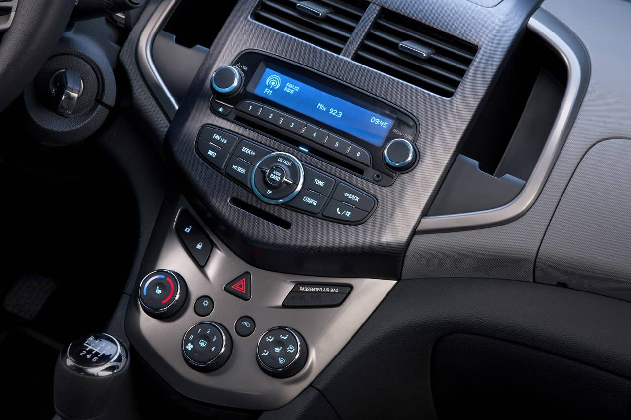 2012 Chevrolet Sonic Hatchback center stack