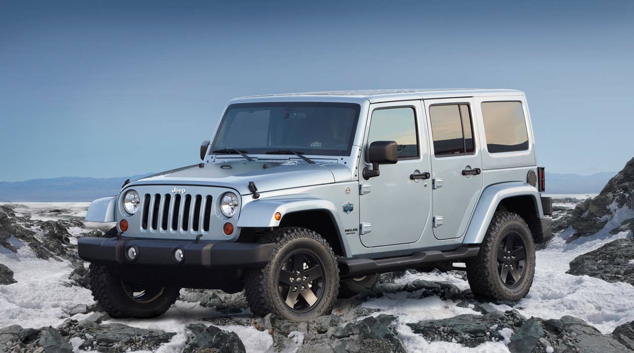 2012 Jeep Wrangler Arctic front 3/4