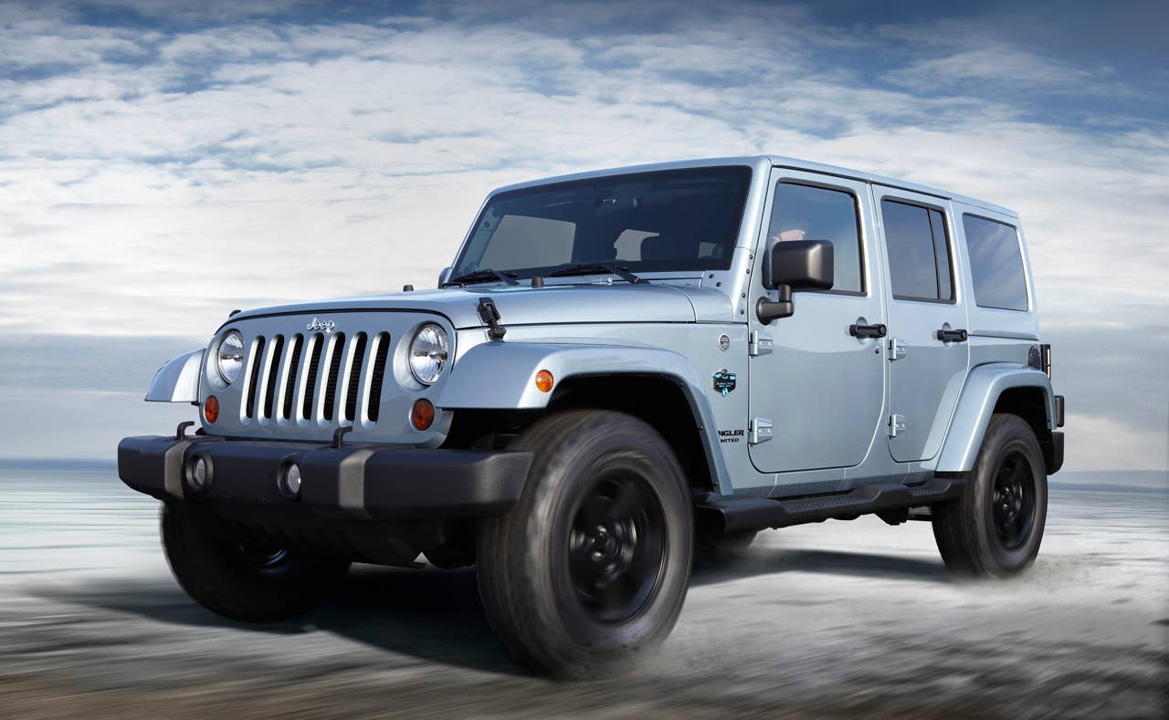 2012 Jeep Wrangler Arctic front 3/4