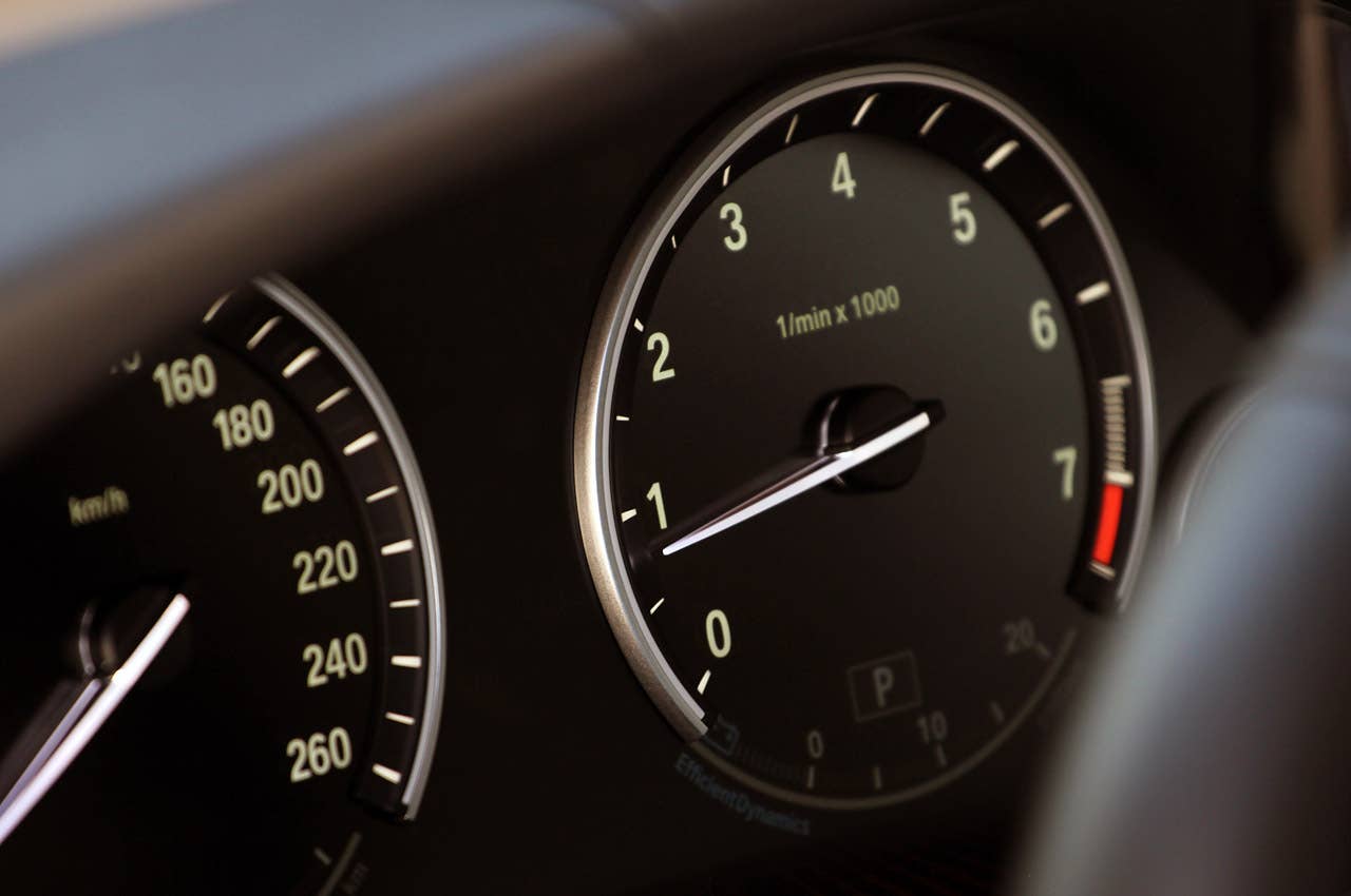 2012 BMW 6 Series Coupe tachometer