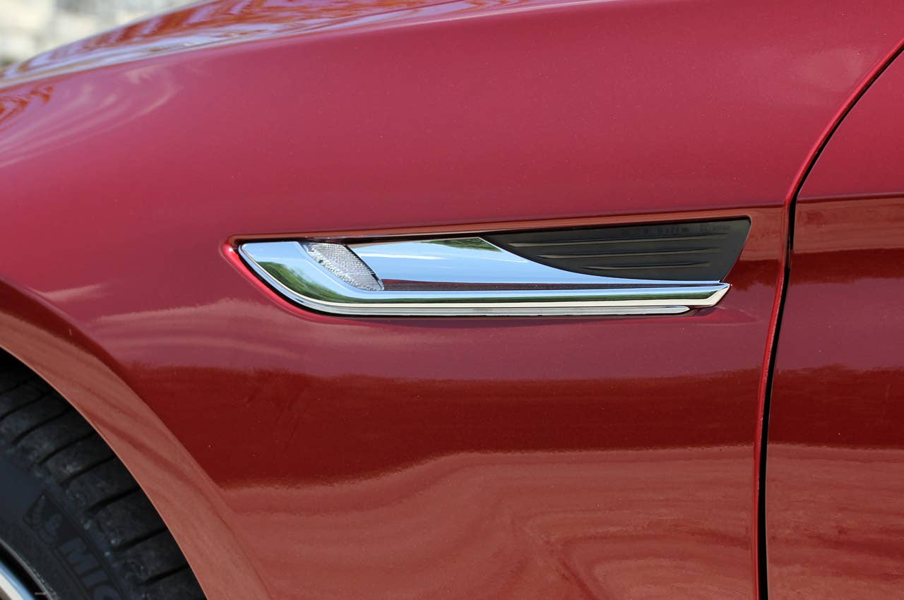2012 BMW 6 Series Coupe side marker