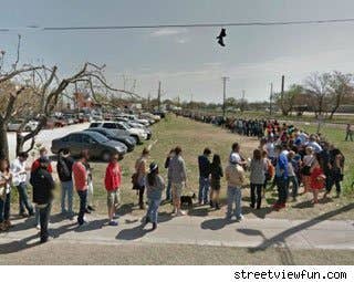 This must be a shot of an Apple store during the iPhone 4S release.
