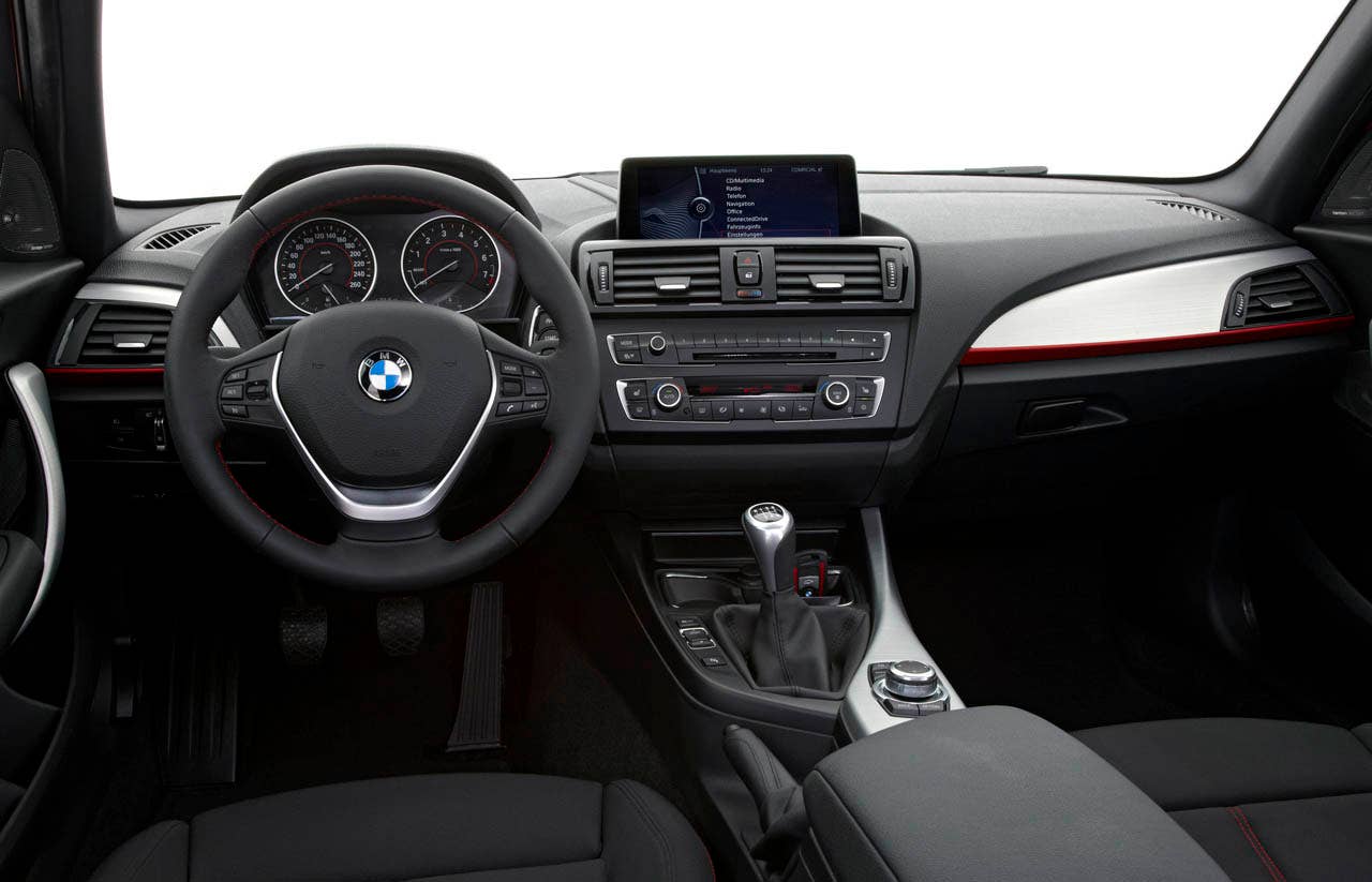The new BMW 1 Series, Sport Line (06/2011)