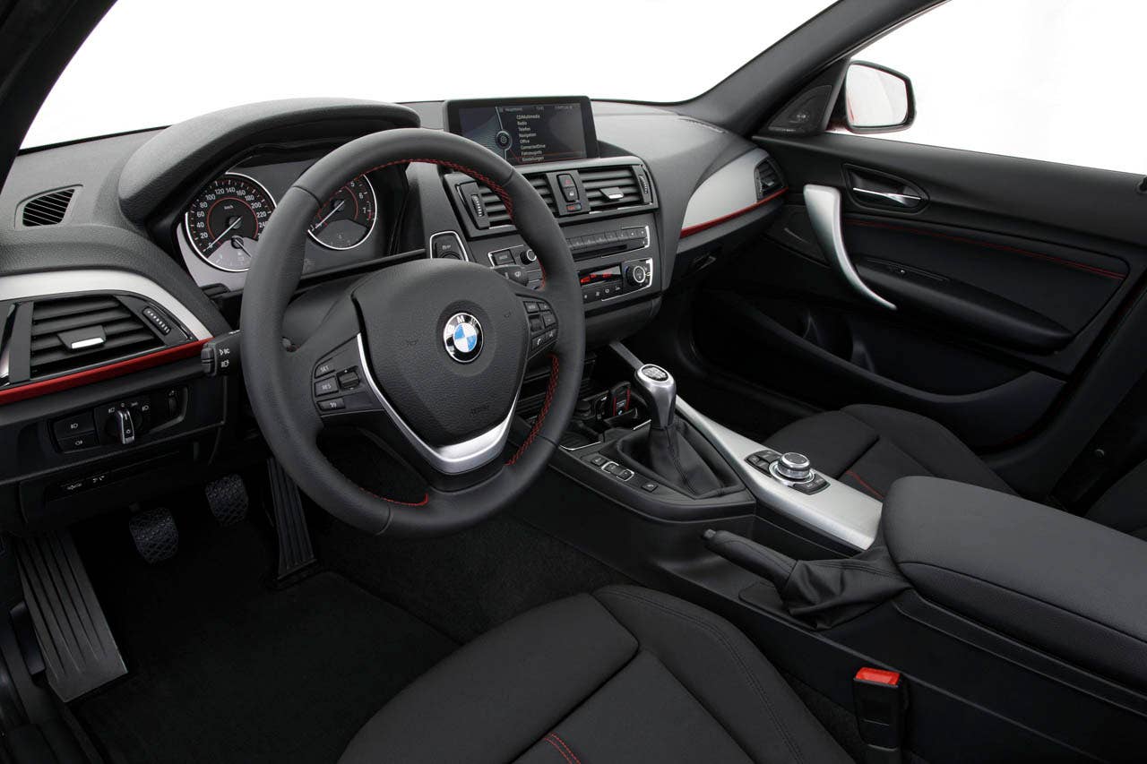 The new BMW 1 Series, Sport Line (06/2011)