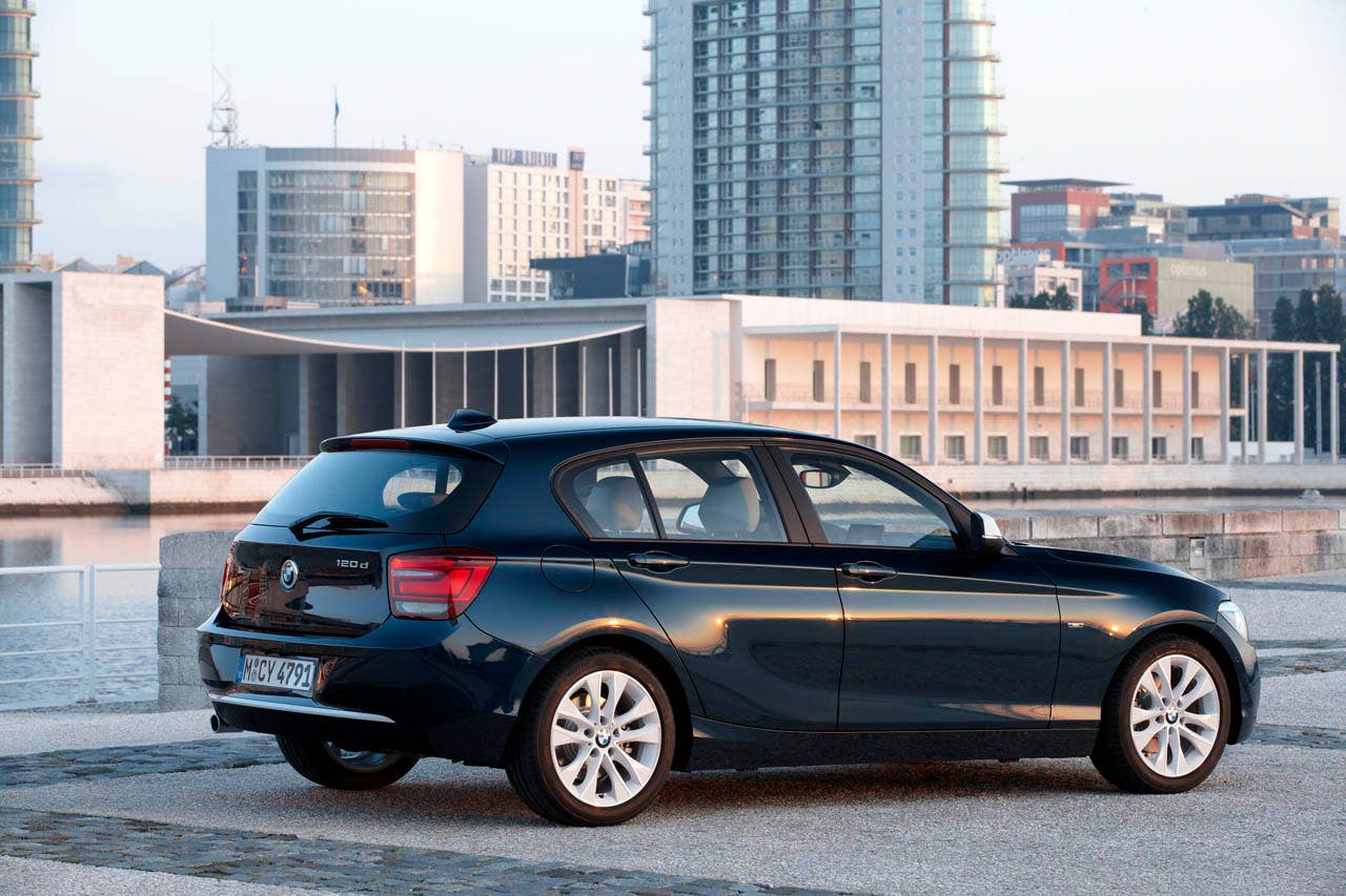 The new BMW 1 Series, Urban Line (06/2011)