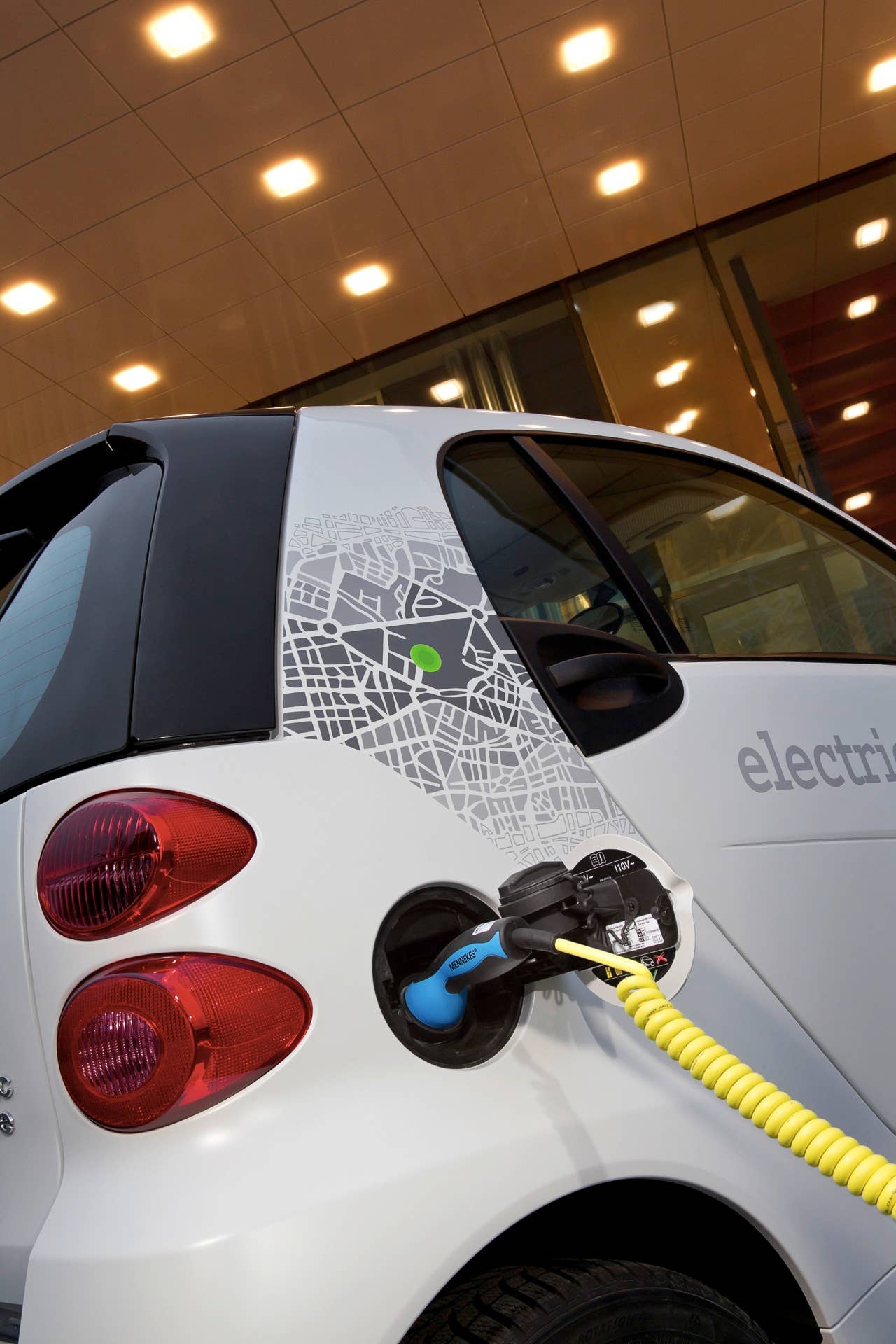 Daimler B-Class E-Cell Inductive Charging Tests
