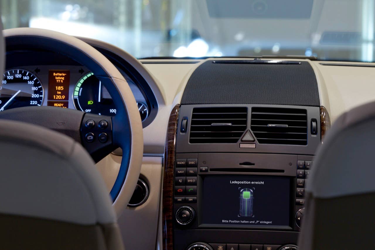 Daimler B-Class E-Cell Inductive Charging Tests