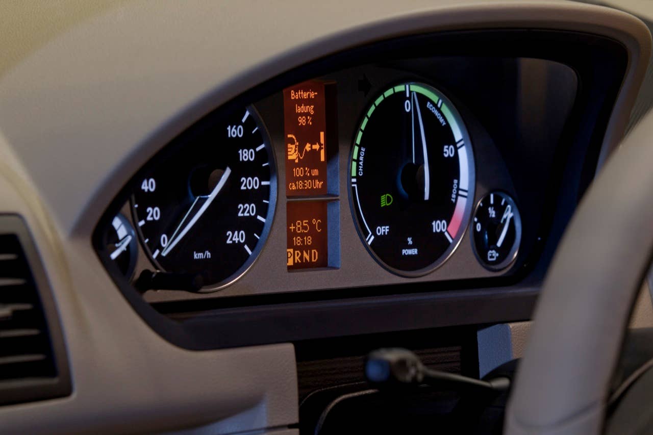 Daimler B-Class E-Cell Inductive Charging Tests