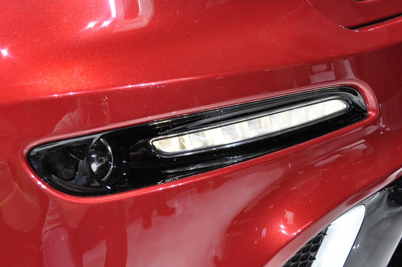 2012 Jeep Grand Cherokee SRT8 LED lights at the 2011 New York Auto Show