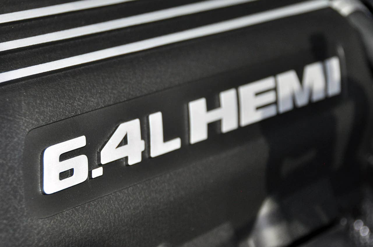 2012 Jeep Grand Cherokee SRT8 valve cover at the 2011 New York Auto Show