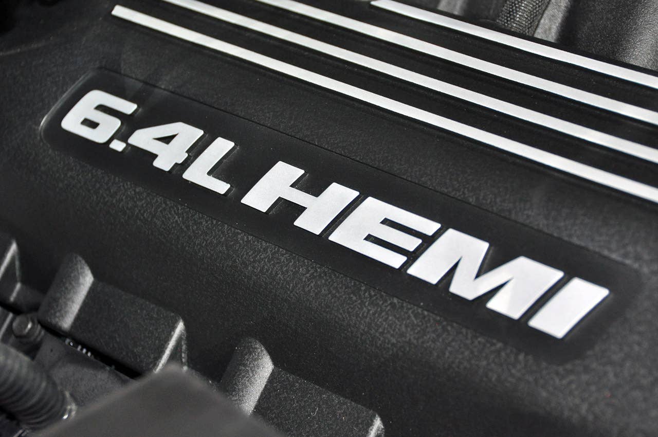 2012 Jeep Grand Cherokee SRT8 valve cover at the 2011 New York Auto Show