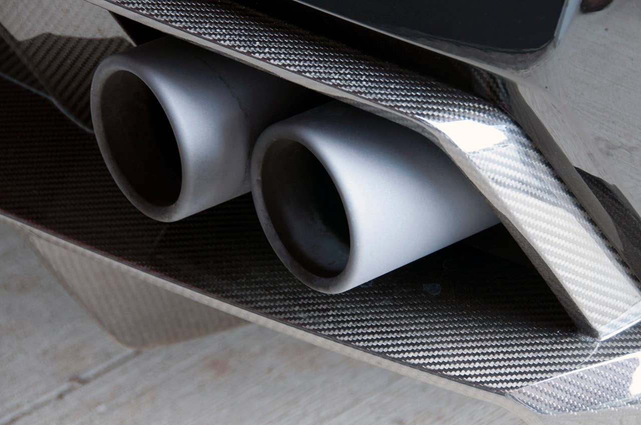 2011 Lamborghini Gallardo LP 570-4 Spyder Performante exhaust system