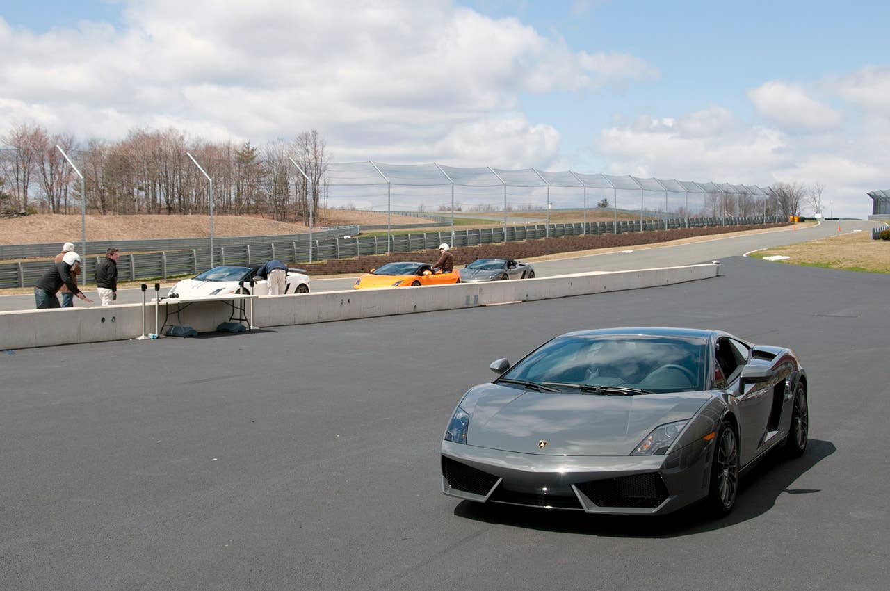 2011 Lamborghini Gallardo LP 550-2 Bicolore front 3/4 view