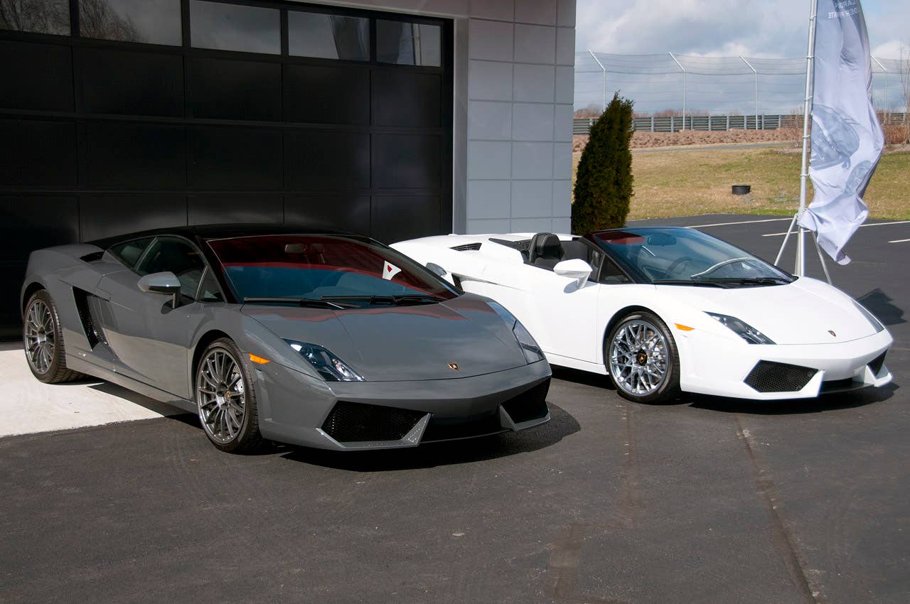 2011 Lamborghini Gallardo LP 550-2 Bicolore front 3/4 view