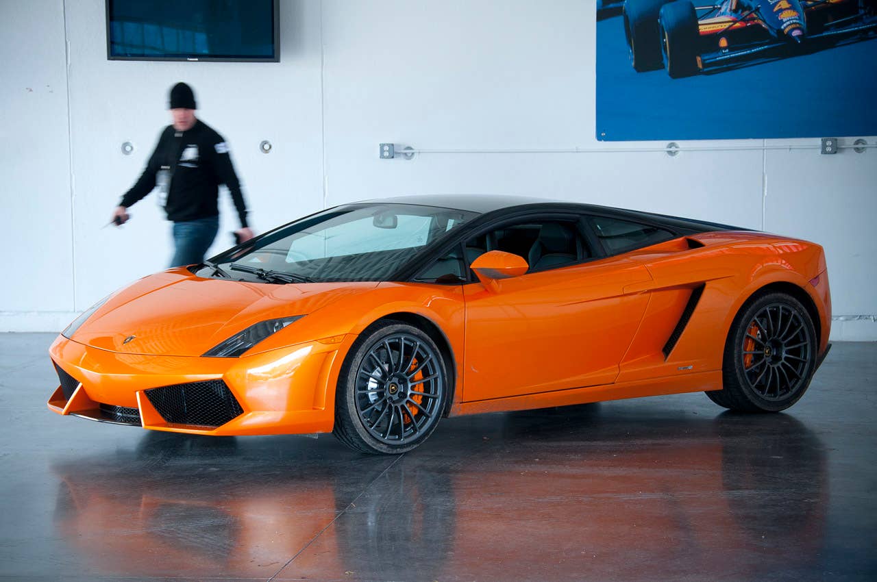 2011 Lamborghini Gallardo LP 550-2 Bicolore front 3/4 view