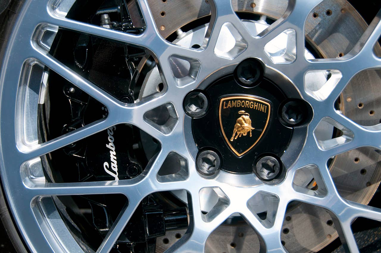 2011 Lamborghini Gallardo LP 570-4 Spyder Performante wheel