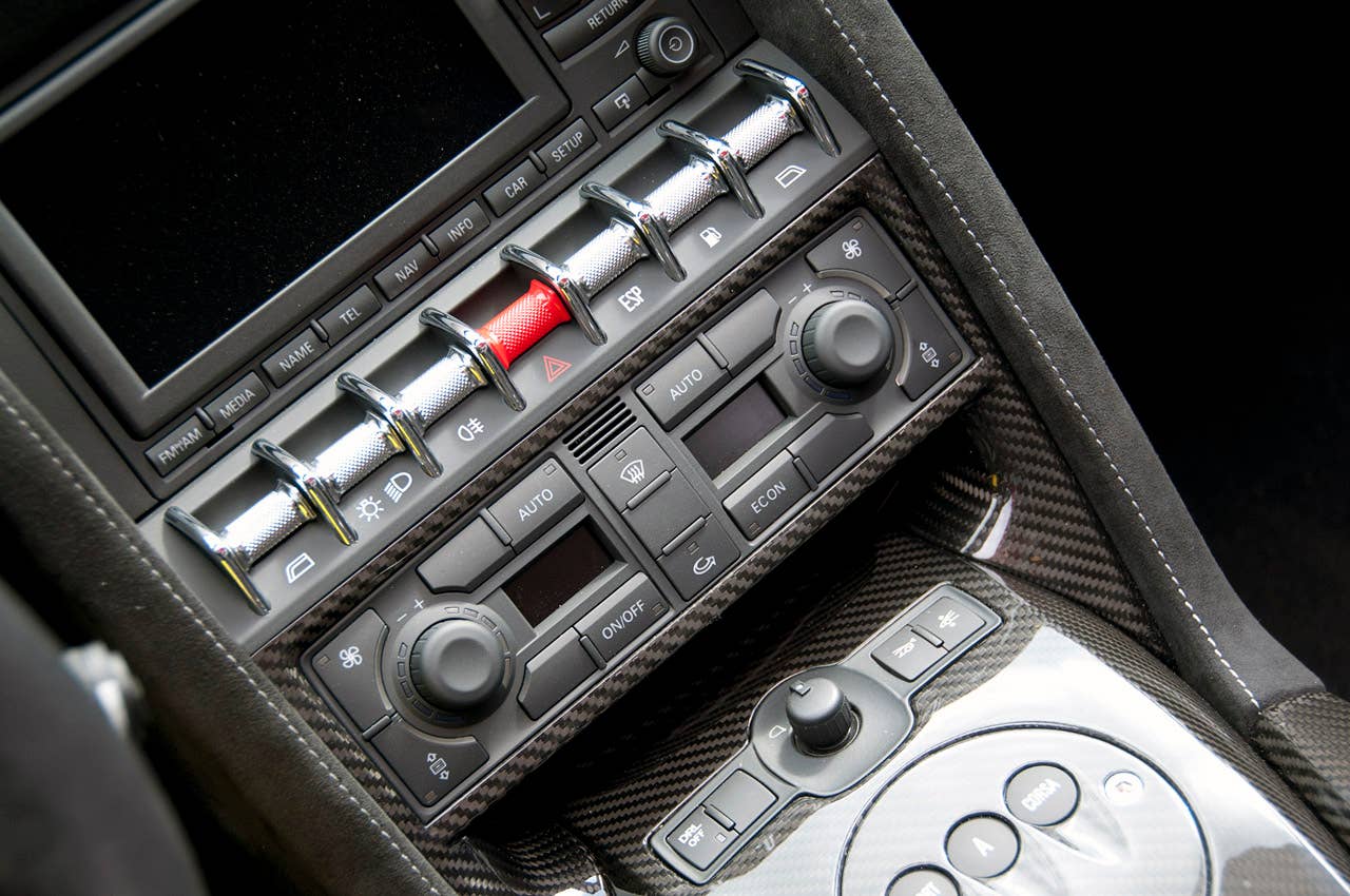2011 Lamborghini Gallardo LP 570-4 Spyder Performante instrument panel