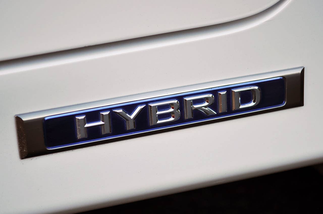 2013 Lexus GS 450h badge