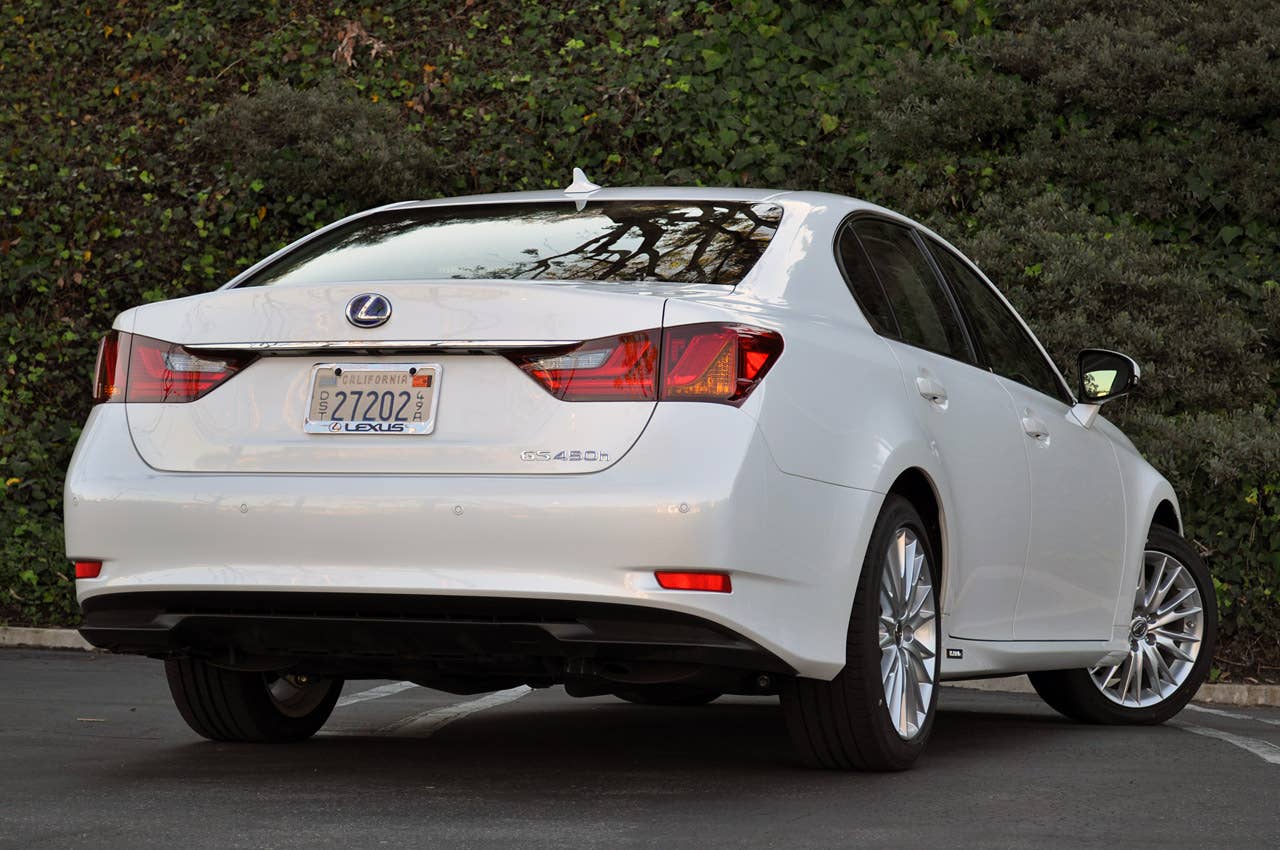 2013 Lexus GS 450h rear 3/4 view