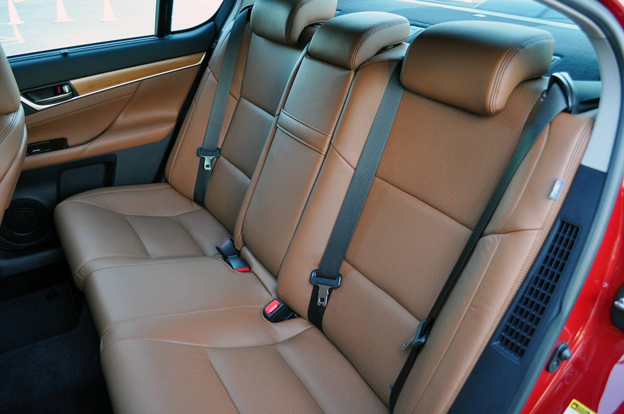 2013 Lexus GS 450h rear seats