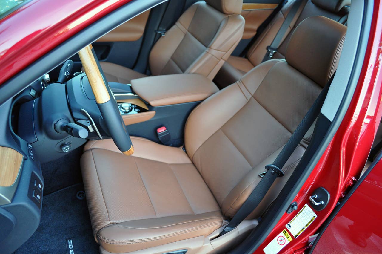 2013 Lexus GS 450h front seats
