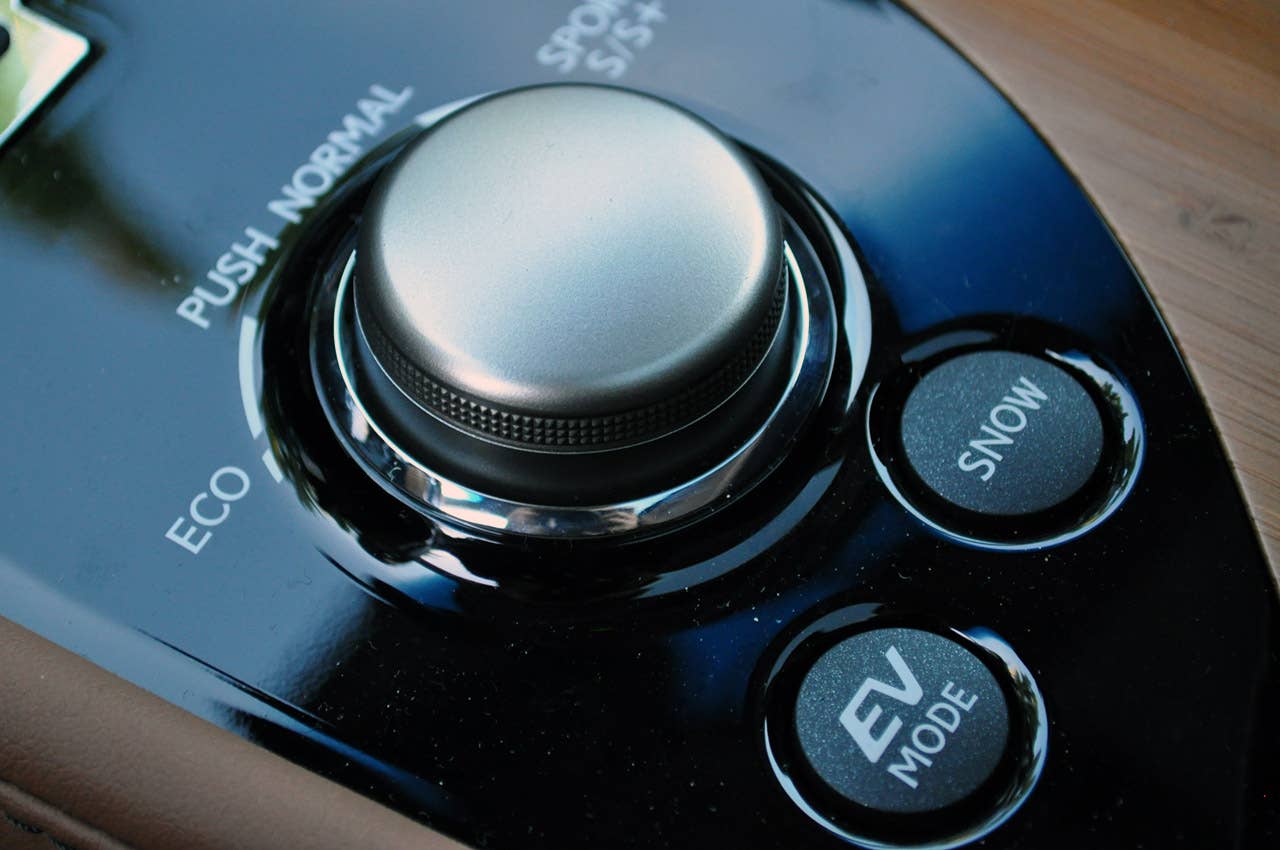 2013 Lexus GS 450h drive mode control knob