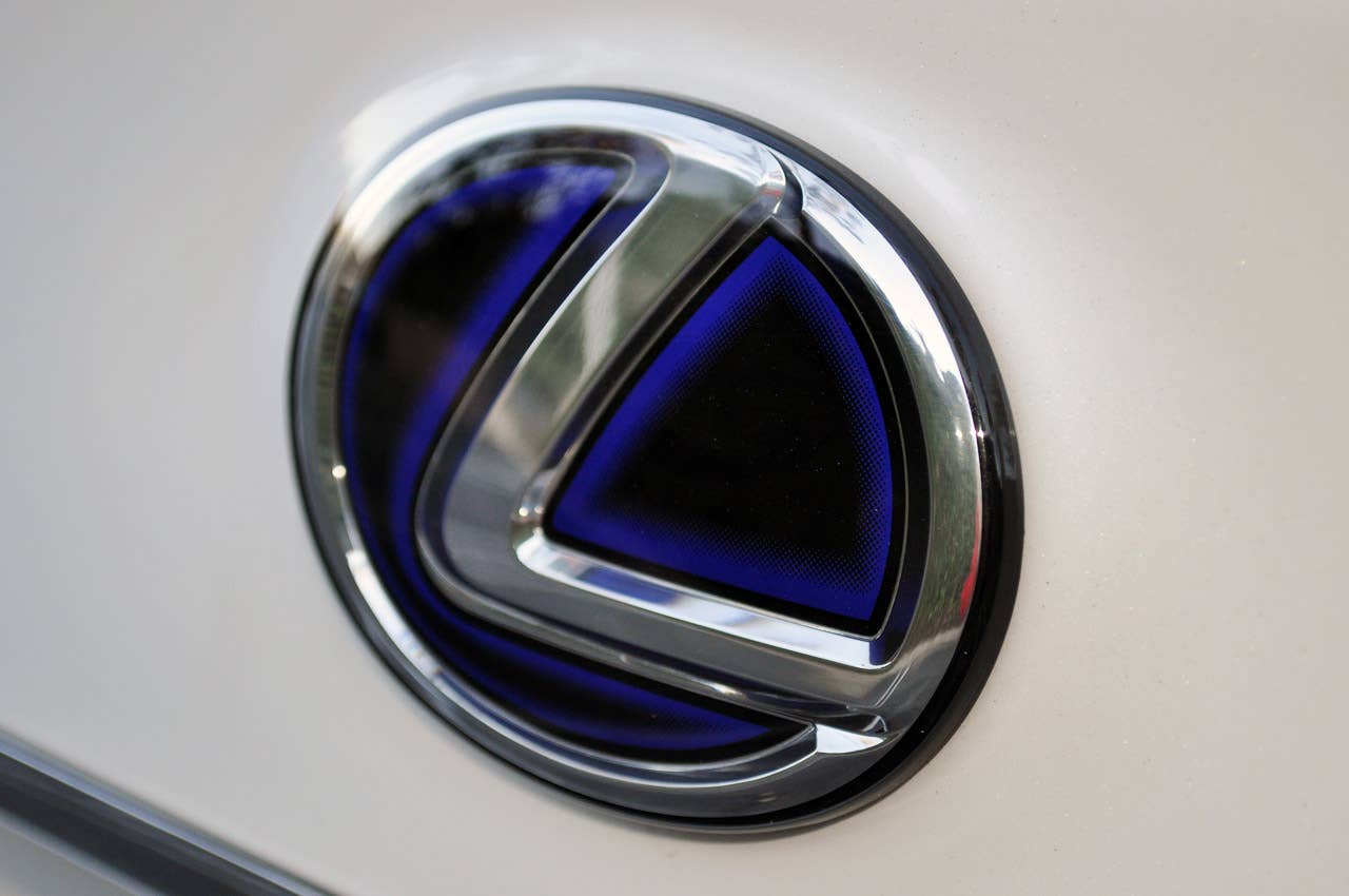2013 Lexus GS 450h logo