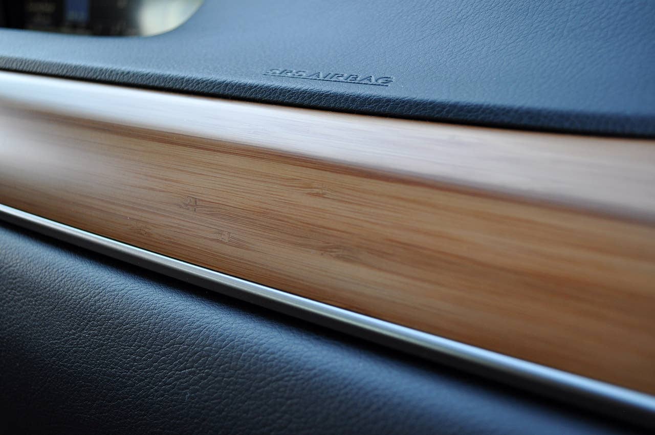 2013 Lexus GS 450h dash trim