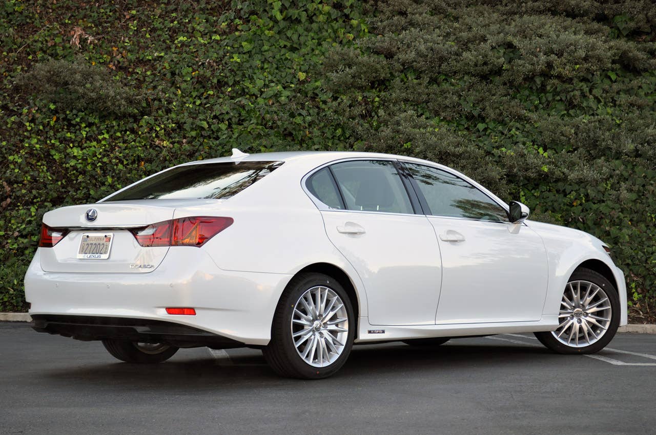 2013 Lexus GS 450h rear 3/4 view